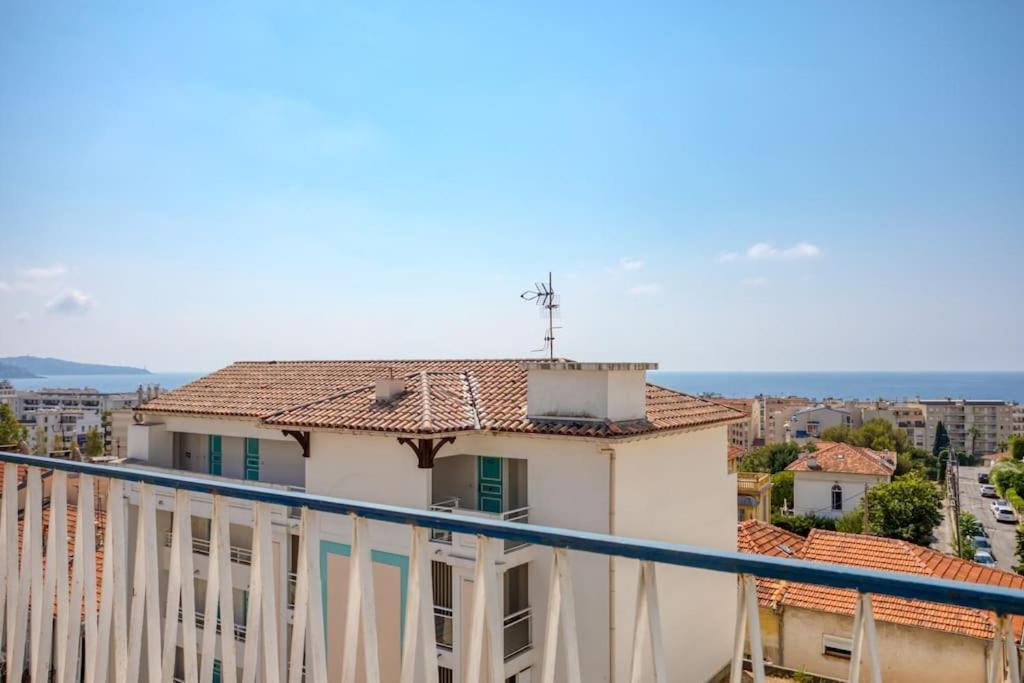 #15 2p Magnan Sea View 5 Min Beach Terrace & Parking